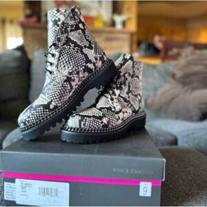 Vince Camuto Melnita Boots- white snake